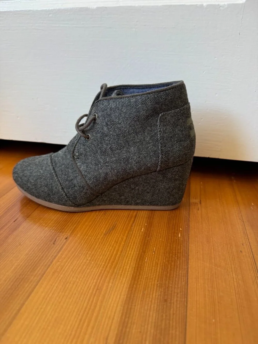 Toms Herringbone Wedge Booties Women's Size 6.5